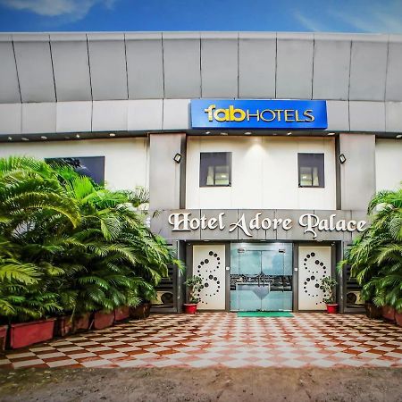 Hotel Adore Palace Мумбаи Экстерьер фото