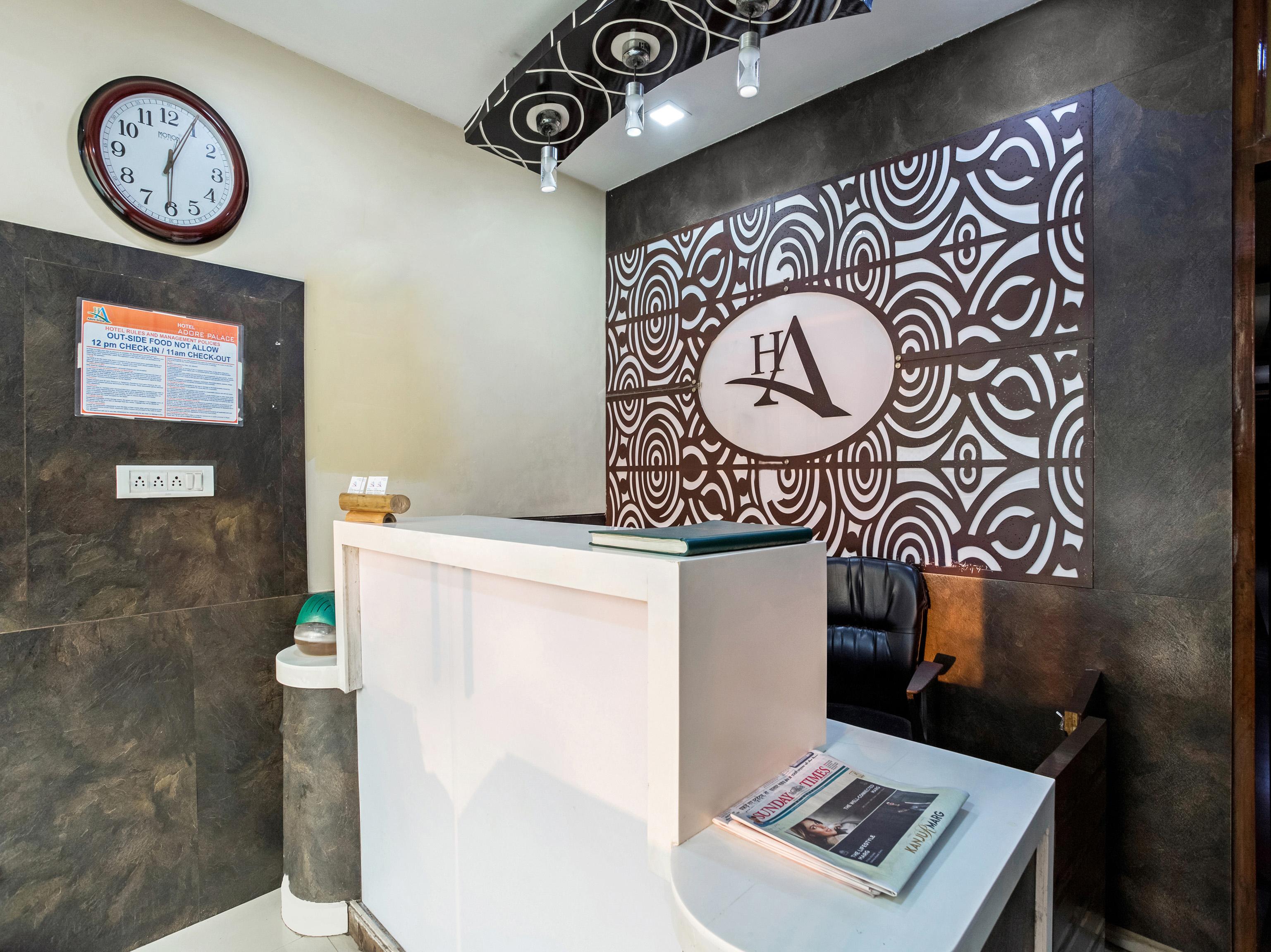 Hotel Adore Palace Мумбаи Экстерьер фото