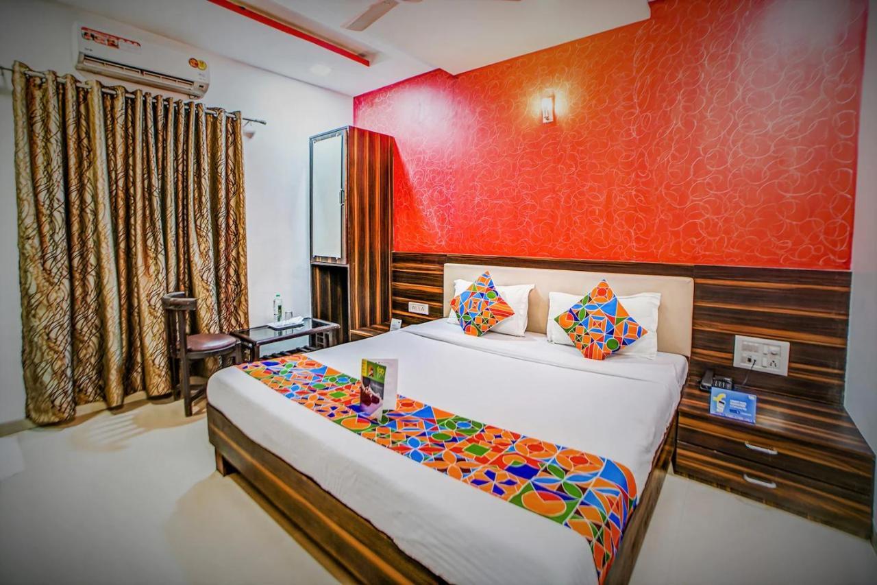 Hotel Adore Palace Мумбаи Экстерьер фото